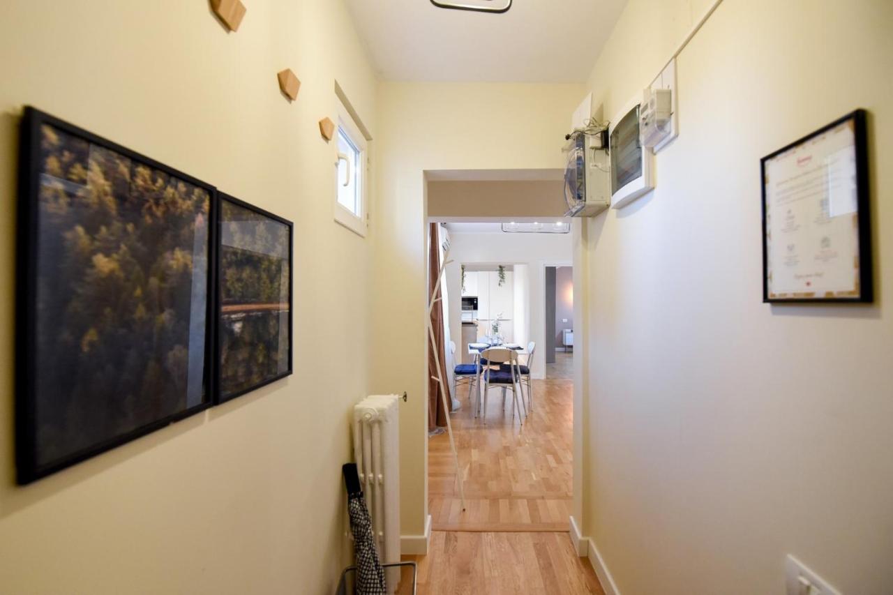 The Dream Apartment - Near Radisson Hotel Βουκουρέστι Εξωτερικό φωτογραφία