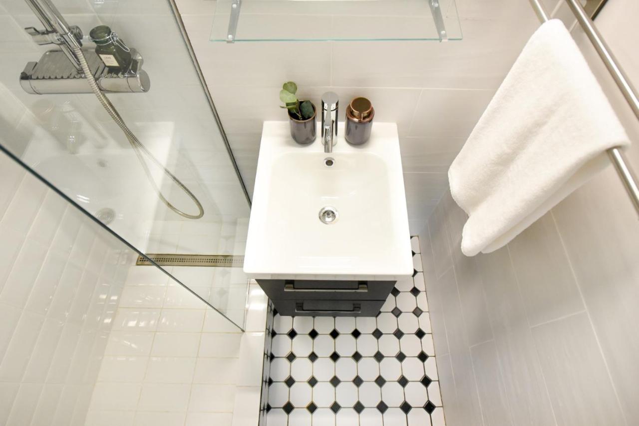 The Dream Apartment - Near Radisson Hotel Βουκουρέστι Εξωτερικό φωτογραφία