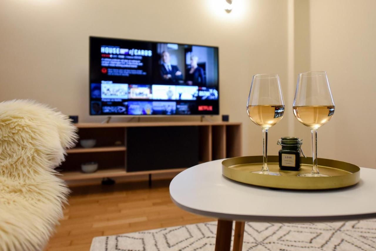 The Dream Apartment - Near Radisson Hotel Βουκουρέστι Εξωτερικό φωτογραφία